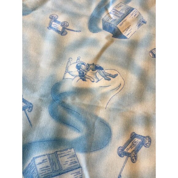 Vintage Wizard of Oz Fabric Dorothy Toto Cyclone 2000 L Frank Baum OOP Rare - Picture 2 of 3